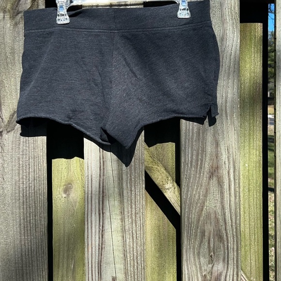 Victoria’s Secret gray drawstring shorts with pockets - Picture 4 of 5